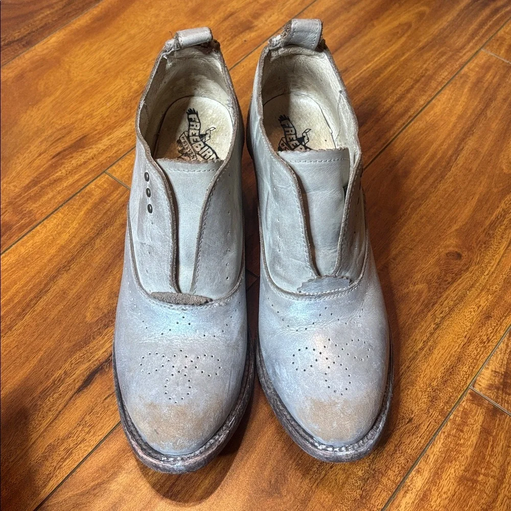 Freebird Leather “Sarah”
Shoe Booties in custom Silver Wash! - Picture 1 of 12
